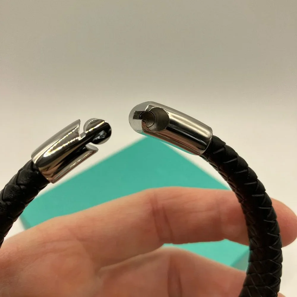 Men's Stainless Steel Lightning Bolt Slider on Leather Band Magnetic Clasp NEW